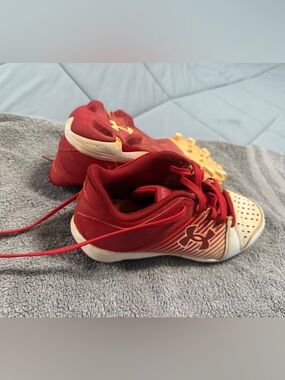 Under Armour Red and White Baseball Cleats